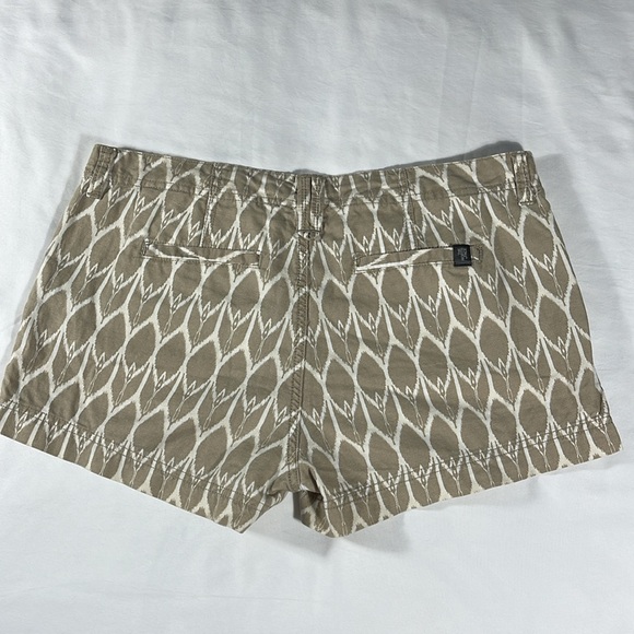 The North Face womens maywood tan white geometric linen 2.5" shorts - size 8 - Picture 3 of 10